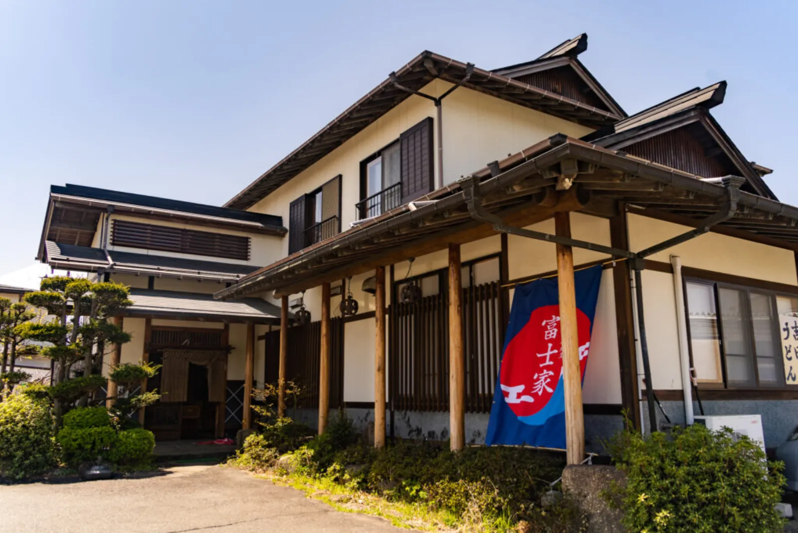 FUJIYA exterior