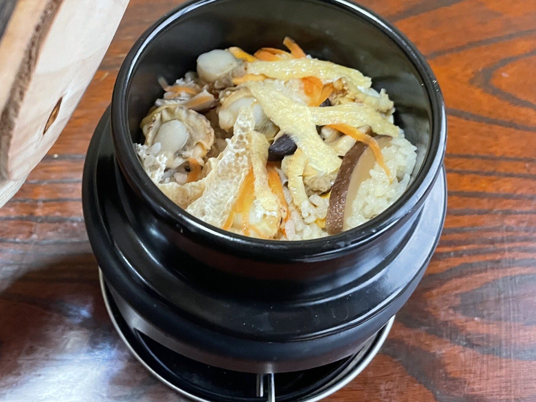 Simmered abalone kamameshi rice